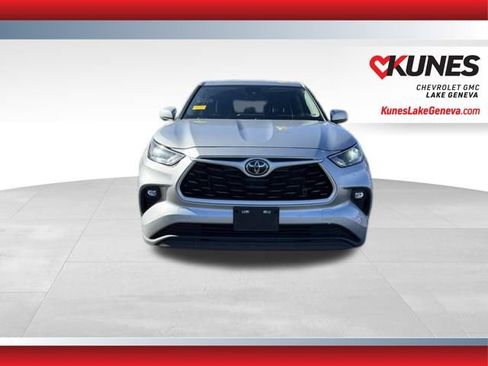 Used 2023 Toyota Highlander LE image 13