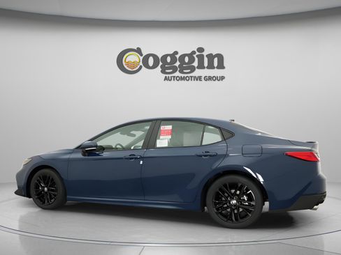 New 2026 Toyota Camry SE FWD image 7