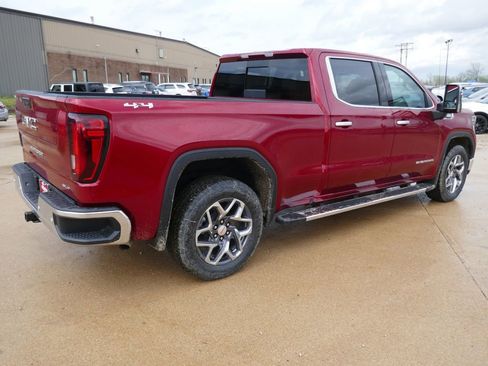 New 2026 GMC Sierra 1500 SLT image 5