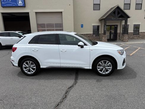 Used 2025 Audi Q3 2.0T Premium image 8
