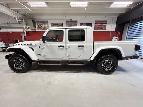 Certified 2021 Jeep Gladiator Mojave AWD/4WD image 2