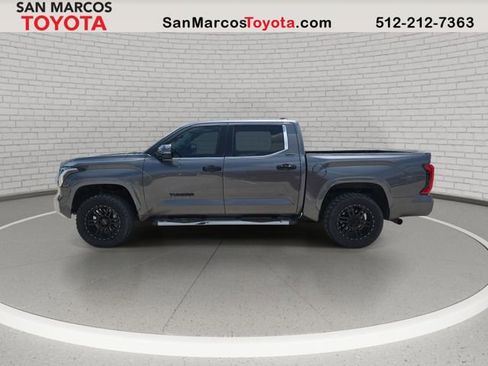Used 2022 Toyota Tundra Limited RWD image 9