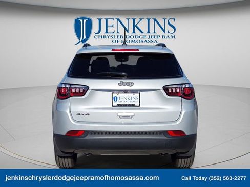 New 2026 Jeep Compass Latitude image 3