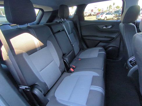 Used 2025 Chevrolet Blazer LT image 25