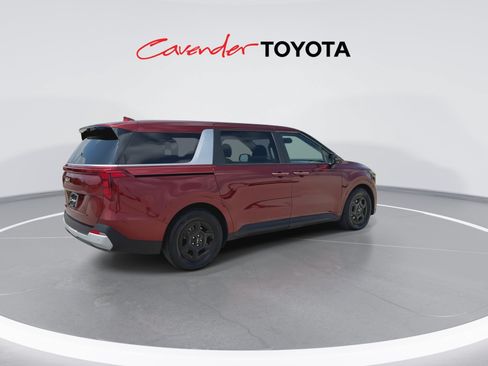Used 2026 Kia Carnival FWD image 8