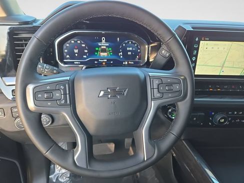 Used 2025 Chevrolet Silverado 2500 LTZ w/ LTZ Plus Package AWD/4WD image 18