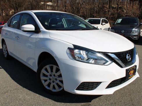 Used 2017 Nissan Sentra SV image 4