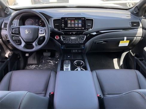 New 2025 Honda Ridgeline Black Edition image 9