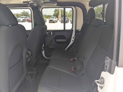 Used 2020 Jeep Gladiator Sport w/ Quick Order Package 23S AWD/4WD image 16