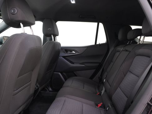 Used 2026 Chevrolet Equinox LT AWD/4WD image 17