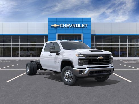 New 2026 Chevrolet Silverado 3500 W/T w/ WT Convenience Package AWD/4WD image 1