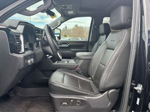 Used 2024 GMC Sierra 2500 Denali w/ Denali Reserve Package AWD/4WD image 17