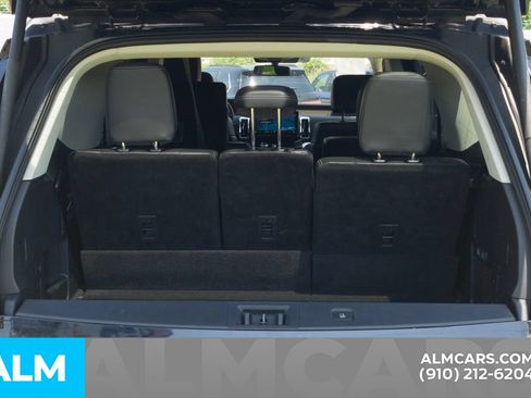 Used 2025 Ford Expedition Platinum AWD/4WD image 9
