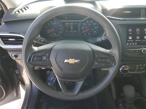 Used 2021 Chevrolet TrailBlazer LS image 21
