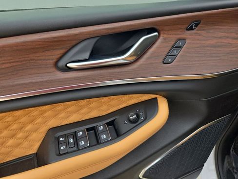 New 2025 Jeep Grand Cherokee Summit w/ MOPAR Finishing Package image 13