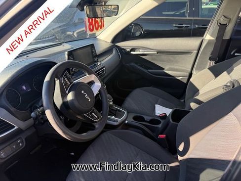 Certified 2022 Kia Seltos LX image 6