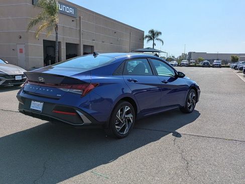 New 2025 Hyundai Elantra SEL image 6