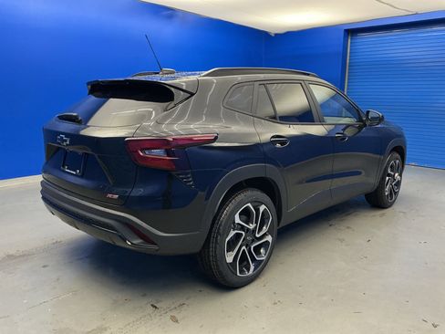 Used 2026 Chevrolet Trax RS w/ Sunroof Package image 7