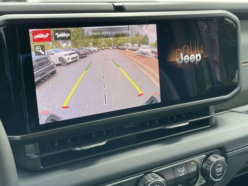 New 2025 Jeep Gladiator Mojave image 19