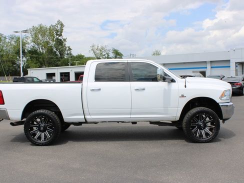 Used 2018 RAM 2500 SLT AWD/4WD image 11