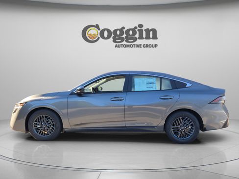 New 2026 Nissan Sentra SV w/ SV Convenience Package FWD image 3