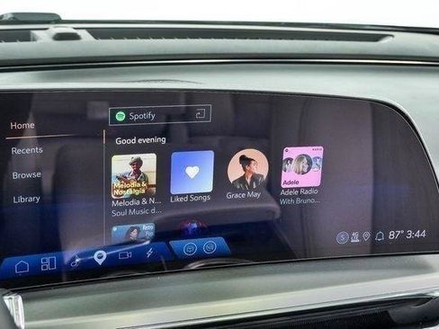 Used 2023 Cadillac Lyriq 2WD image 17