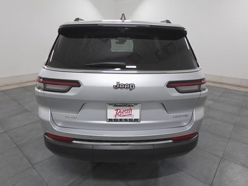 Used 2023 Jeep Grand Cherokee L Limited w/ Luxury Tech Group II image 4