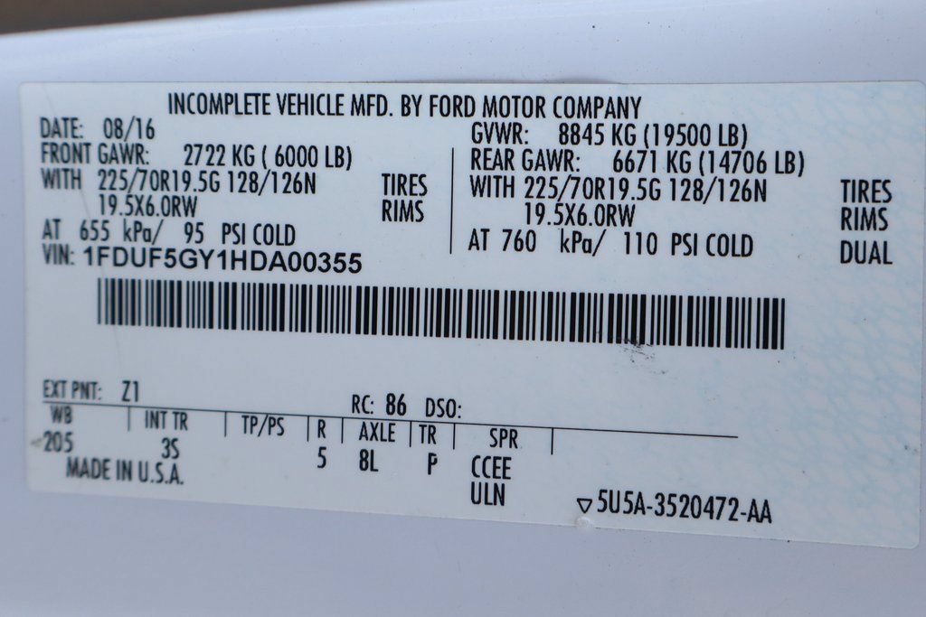 Used 2017 Ford F550 2WD Regular Cab Super Duty image 53