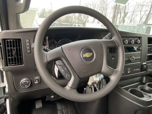New 2025 Chevrolet Express 3500 Cutaway w/ Power Convenience Package image 32