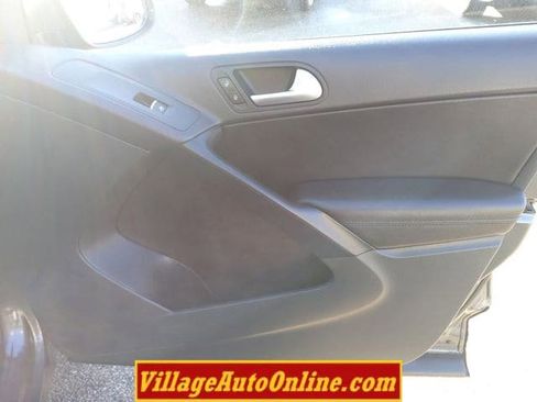 Used 2016 Volkswagen Tiguan SE image 34