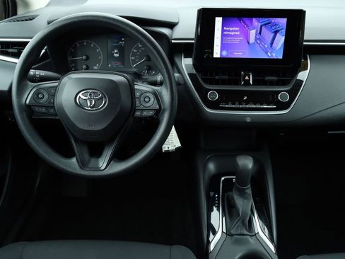 Used 2024 Toyota Corolla LE image 14