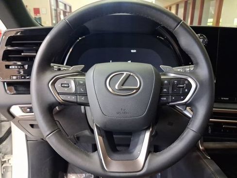 Used 2025 Lexus RX 350 FWD w/ Technology Package image 15