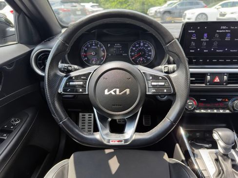 Used 2022 Kia Forte GT-Line w/ GT-Line Technology Package FWD image 11