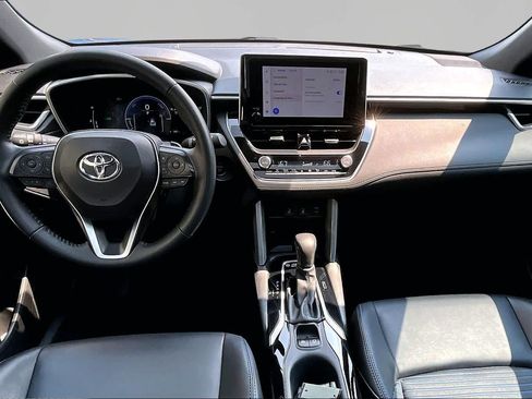 Used 2024 Toyota Corolla Cross AWD Hybrid w/ Convenience Package image 16