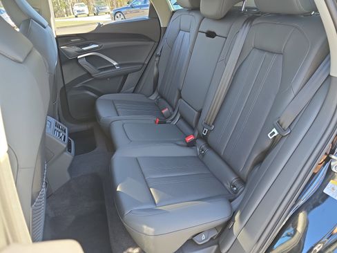 New 2025 Audi Q5 Prestige image 14