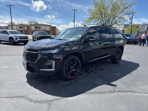 Used 2022 Chevrolet Traverse Premier w/ Redline Edition image 2