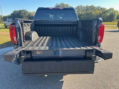 Used 2023 GMC Sierra 1500 SLT w/ SLT Premium Package image 9