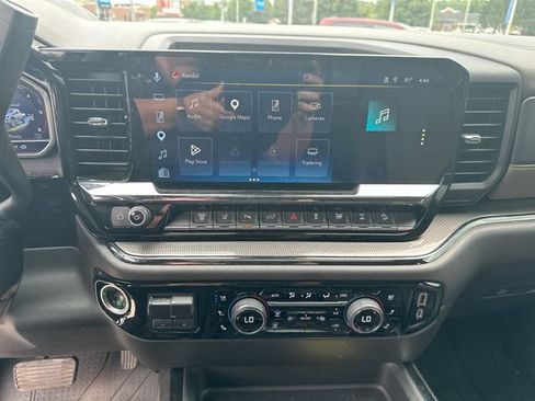 Used 2025 Chevrolet Silverado 2500 ZR2 w/ Technology Package AWD/4WD image 15