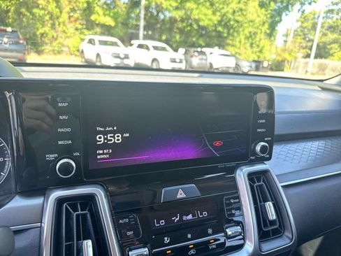 Used 2022 Kia Sorento S w/ Panoramic Sunroof Package FWD image 20
