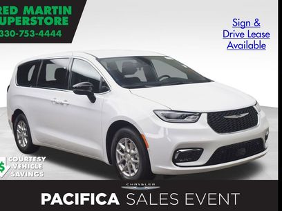 New 2026 Chrysler Pacifica Select