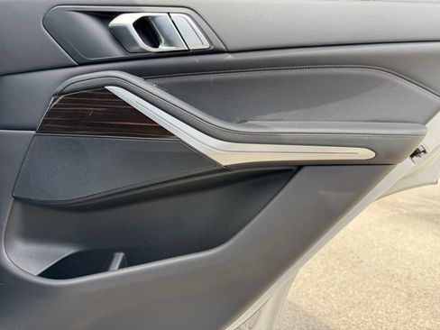 Certified 2023 BMW X5 xDrive40i w/ Executive Package image 31