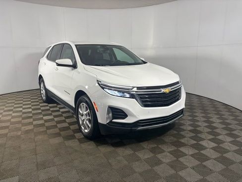 Certified 2024 Chevrolet Equinox LT w/ LPO, Floor Liner Package image 6