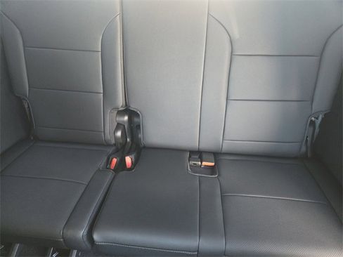 New 2026 Chevrolet Traverse High Country w/ LPO, Floor Liner Package image 23