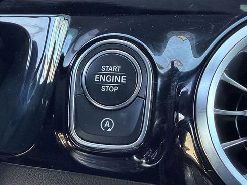 Used 2021 Mercedes-Benz GLA 250 4MATIC image 26