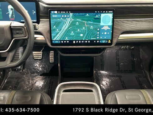 Used 2022 Rivian R1S Launch Edition image 13