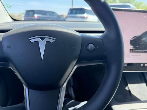 Used 2022 Tesla Model 3 Standard Range RWD image 18