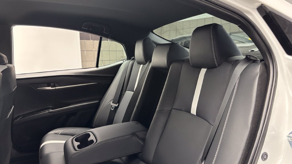 Used 2025 Toyota Camry SE FWD image 28