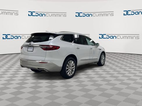 Used 2020 Buick Enclave Premium w/ Sun and Sites Package AWD/4WD image 8