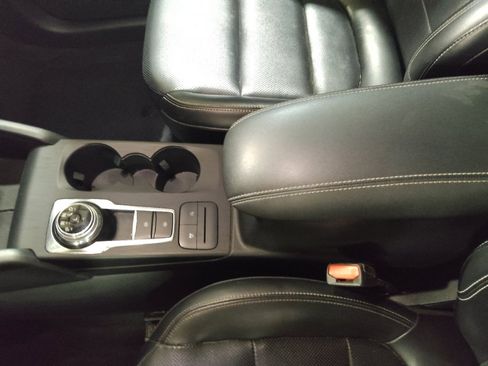 Used 2020 Ford Escape SEL image 26