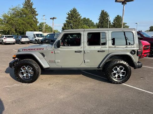 Used 2021 Jeep Wrangler Unlimited Rubicon w/ Dual Top Group AWD/4WD image 3